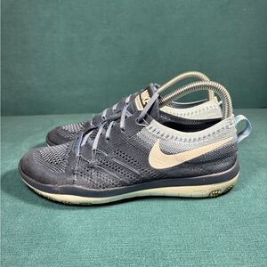 Size 7.5 - Women’s Nike Free Tr Focus flyknit shoes
